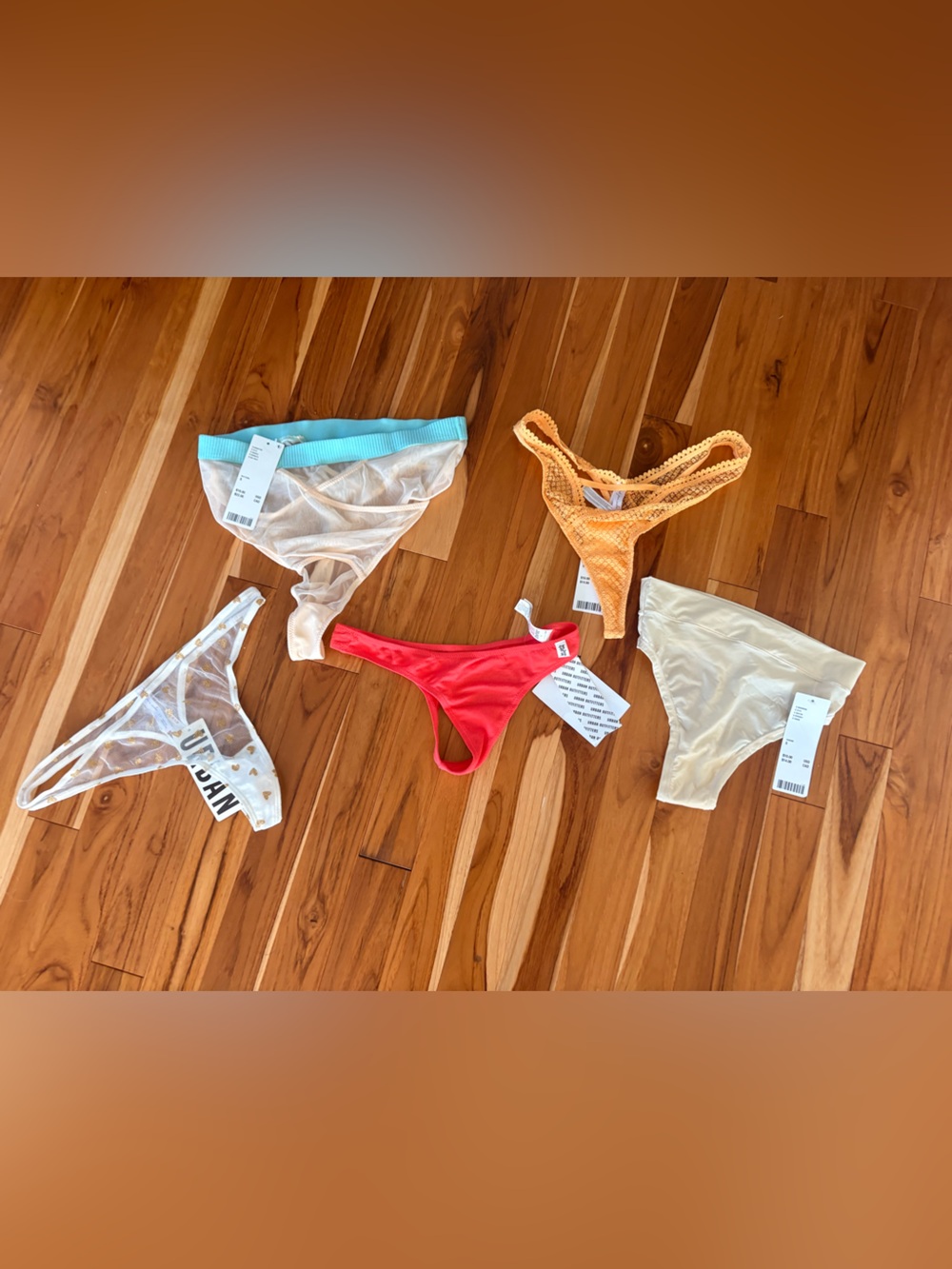 Woman’s thongs 5 packs